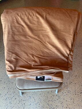 Grounding and Earthing Throw Blanket